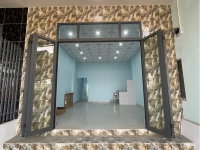 NHÀ CẦN BÁN MẶT TIỀN CẦU THỐNG NHẤT