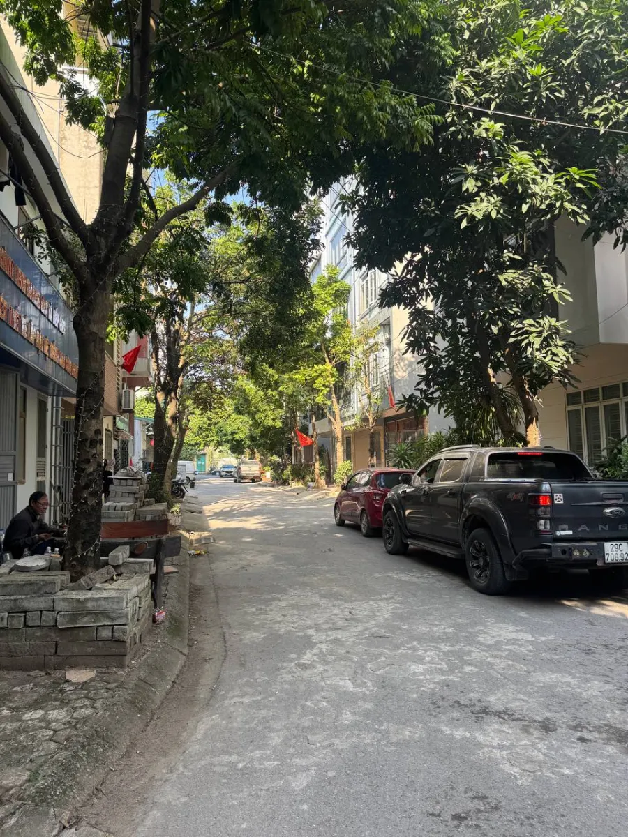 Bán đất phan đình giót ngõ thông 63m2 x mặt tiền 5.2m - giá 10 tỷ