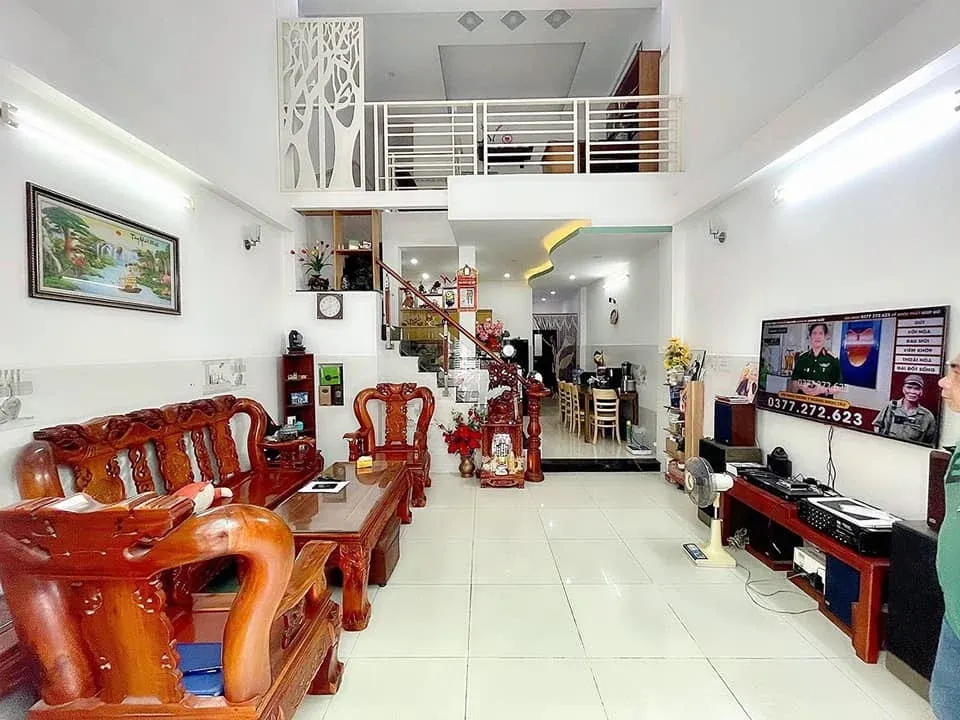 Bán gấp căn nhà trần quang diệu p14 q3 hxh thông dt 59m2 4 pn giá 4 tỷ tl