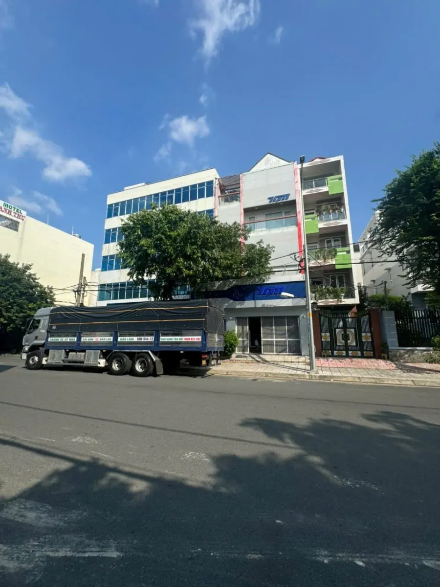 Bán gấp tòa nhà mt 20m kdc bình phú q6 5 tầng thang máy, ngang hiếm giá 42 tỷ tl