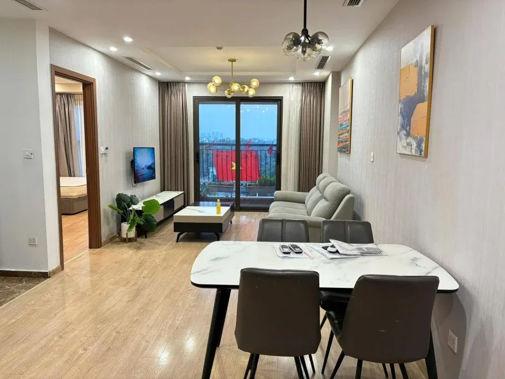 Cần cho thuê chung cư tòa c nguyễn cơ thạch, dt 128m,2pn,1 kho,2 vs, giá 13 tr/t