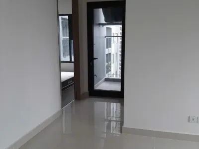 Cho thuê căn hộ tầng trung view đẹp, mát