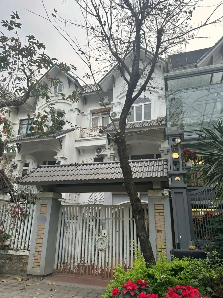 Tin chuẩn bán gấp biệt thự kđt mỹ đình 100m2 x 4 tầng, vỉa hè oto tránh, giá 30