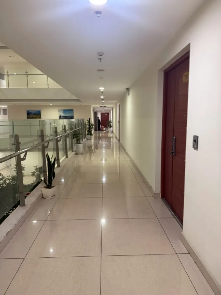 Cho thuê căn hộ vimeco ct1 phạm hùng với diện tích 148m²,với căn 03 phòng ngủ