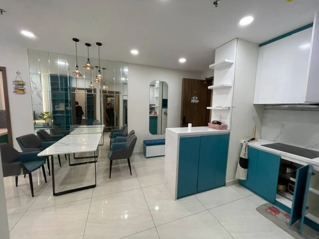 Bán căn hộ chung cư 555 Âu Cơ, Quận 1, diện tích 555m2, giá 5.435 tỷ