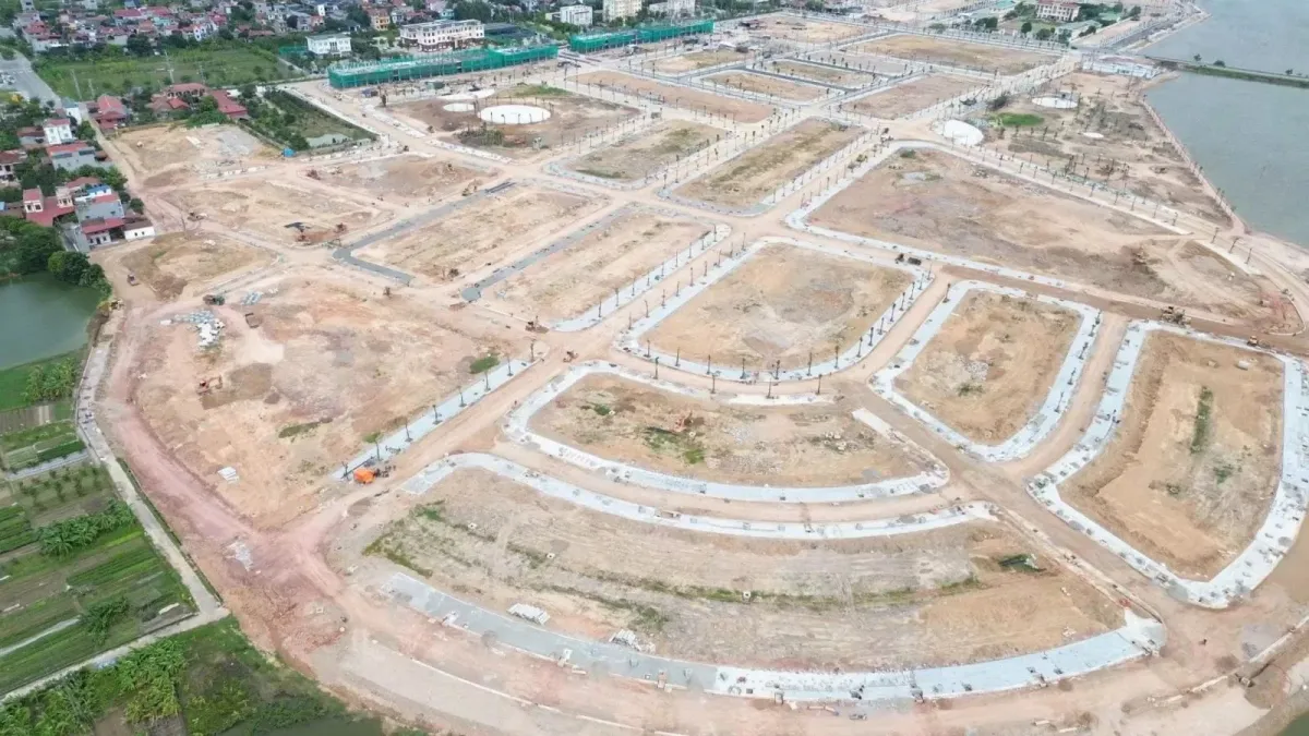 BÁN BIỆT THỰ LIỀN KỀ BÍCH ĐỘNG LAKESIDE, DT 114M² ĐƯỜNG 19M, GẦN CÔNG VIÊN, CHỈ TỪ 61 TRIỆU/M²