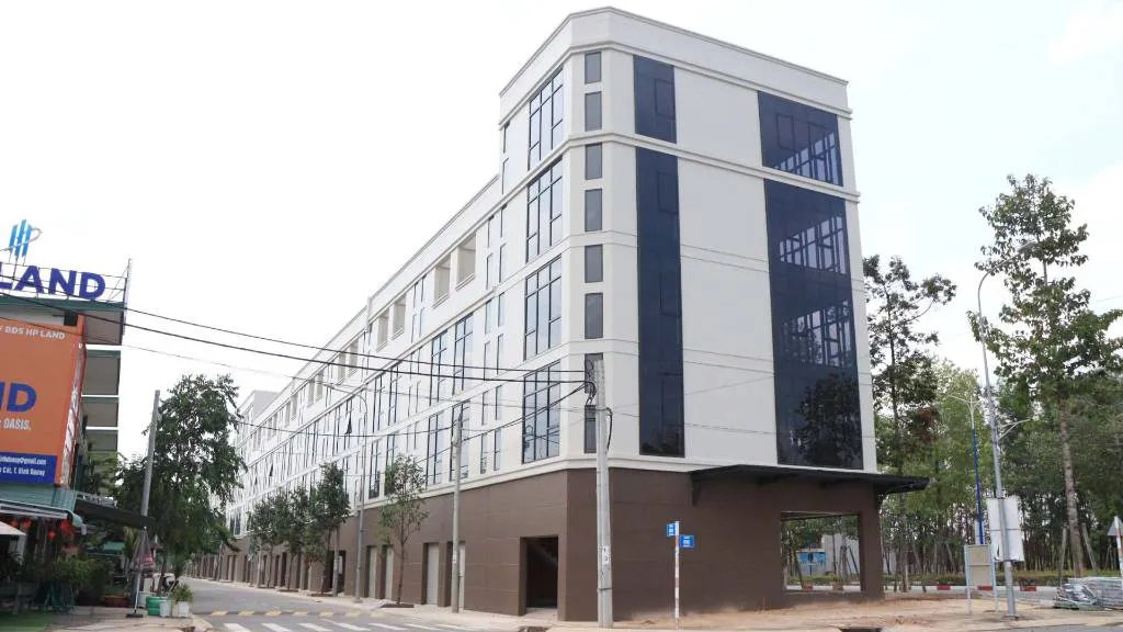 Cho thuê văn phòng Oasis City, Bến Cát, 2 mặt tiền Vành Đai 4, giá chỉ 10 triệu