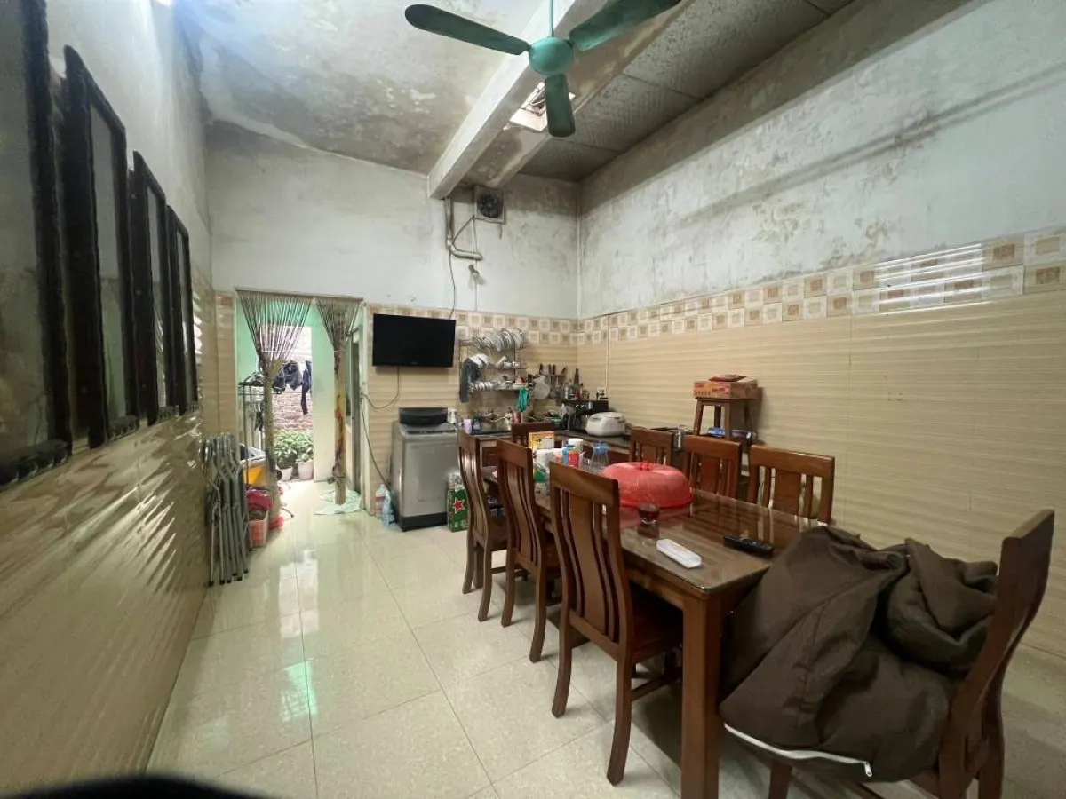 Bán đất mặt Bùi Thị Xuân Hải Dương, gần nhà thi đấu, 80,6m2 mặt tiền hơn 4m, kinh doanh buôn bán tốt